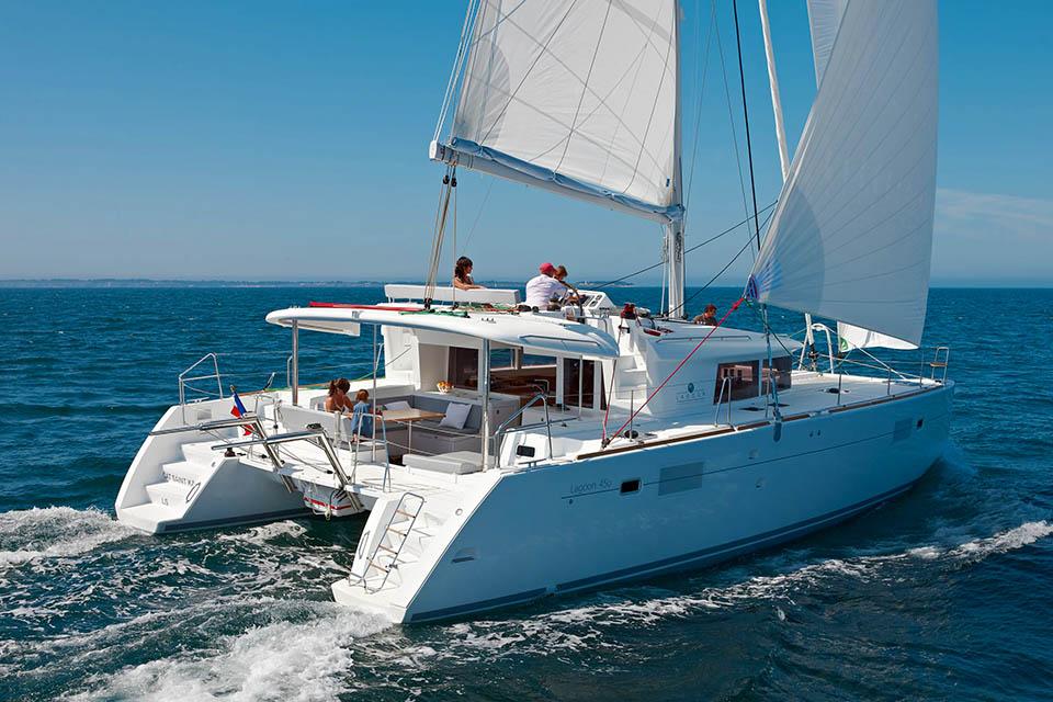 CTS luxury yacht charter greece Lagoon